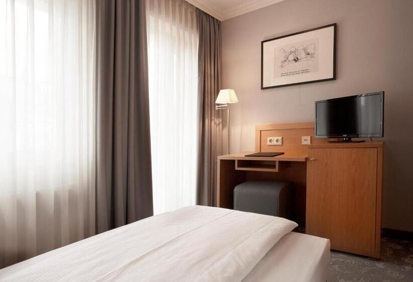 اتاق استاندارد یک نفره, Townhouse