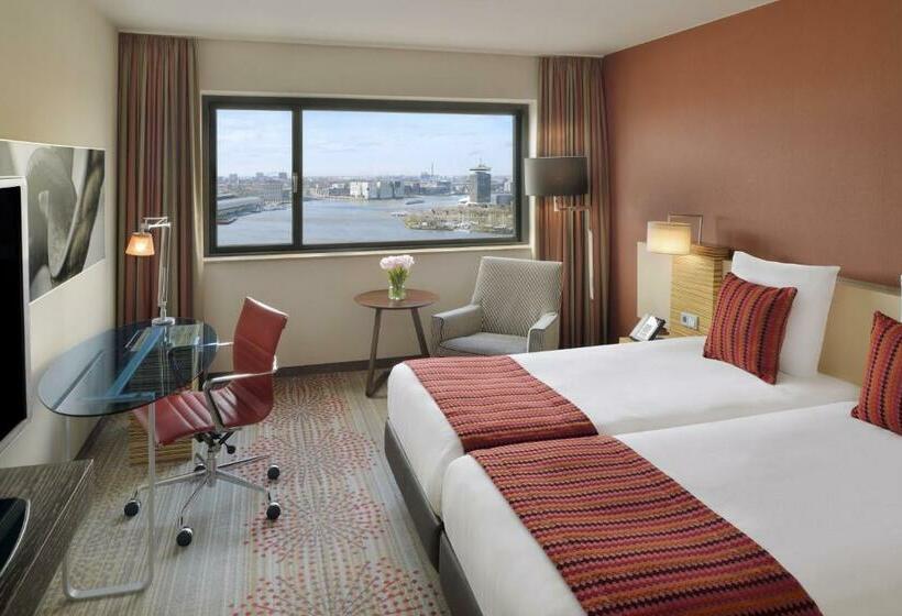 Представительский номер с видом, Mövenpick Hotel Amsterdam City Centre