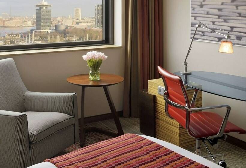 Представительский номер с видом, Mövenpick Hotel Amsterdam City Centre