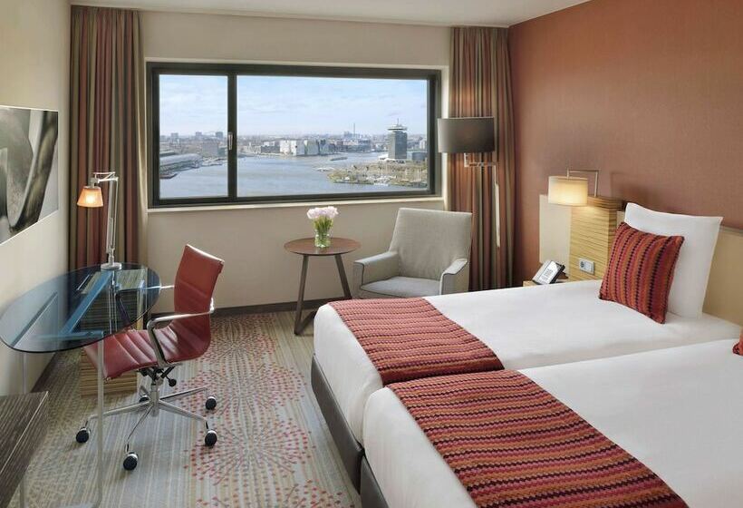 Представительский номер с видом, Mövenpick Hotel Amsterdam City Centre