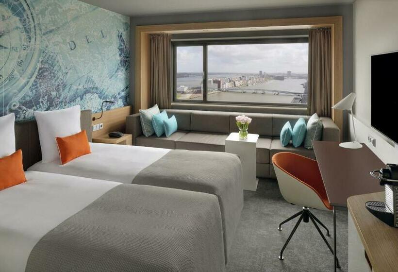 Superior Room, Mövenpick Hotel Amsterdam City Centre