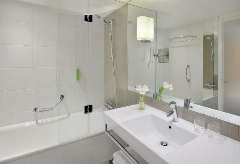 클래식 전망객실, Mövenpick Hotel Amsterdam City Centre