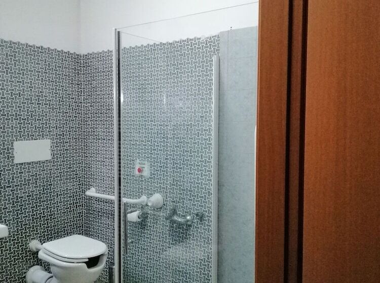 Номер Стандарт, Ahr Hotel Antille