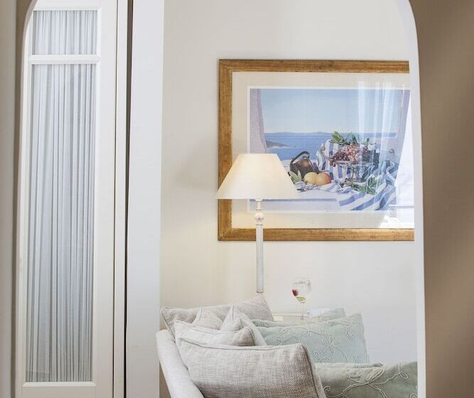 سوییت, Aegean Suites, Santikos Collection