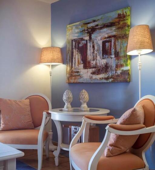 سوییت, Aegean Suites, Santikos Collection