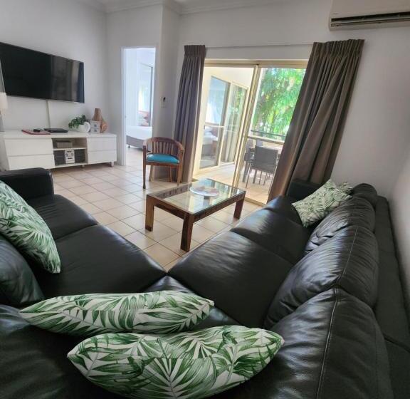 Апартаменты 3 Спальни, Central Plaza Port Douglas