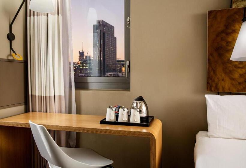 חדר סטנדרט לשלושה, Ibis London City  Shoreditch