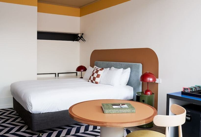 Студия Стандарт, Laneways By Ovolo