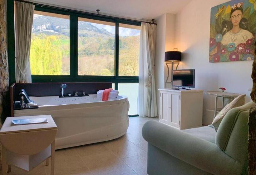 デラックスジュニアスイート, Akla Hotel Palacio Torre De Ruesga