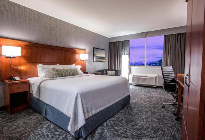景色の見えるダブルベッドスタンダードルーム, Courtyard By Marriott St. John S Newfoundland