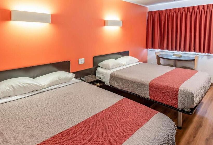 Quarto Deluxe, Motel 6 Kamloops, Bc