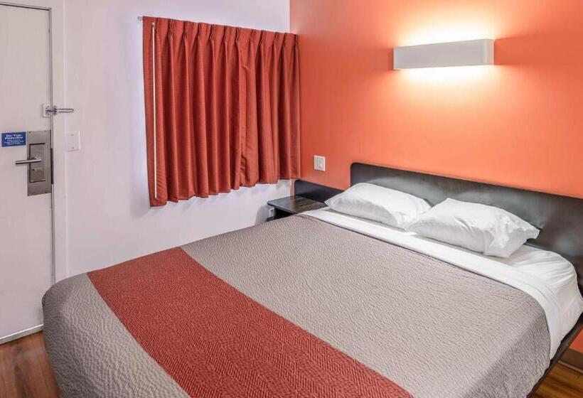 Quarto Estandar, Motel 6 Kamloops, Bc