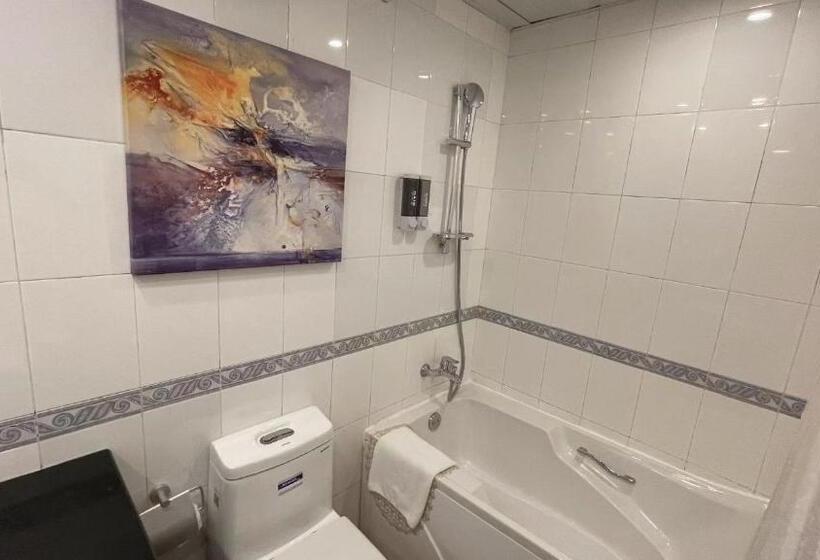 Quarto Deluxe, Magnificent International