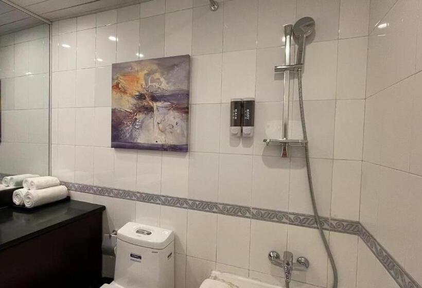 Quarto Deluxe, Magnificent International