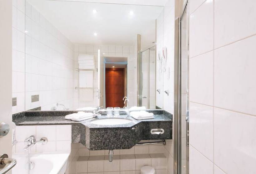 Номер Superior, Arora Hotel Gatwick