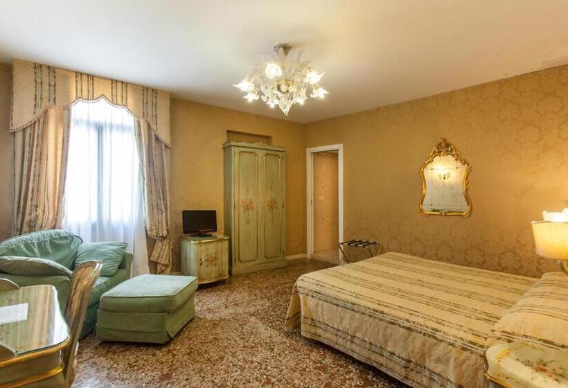اتاق سوپریور, Locanda Barbarigo