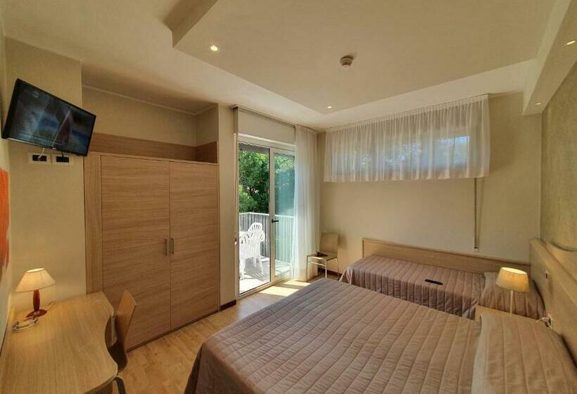 اتاق استاندارد سه نفره, Eurovil Garni