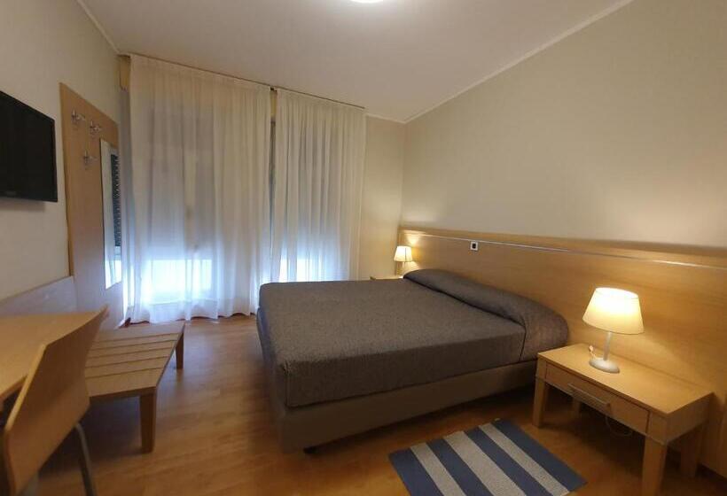 اتاق کلاسیک چهارنفره, Eurovil Garni