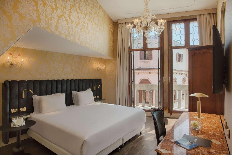 اتاق پرمیوم, NH Venezia Santa Lucia