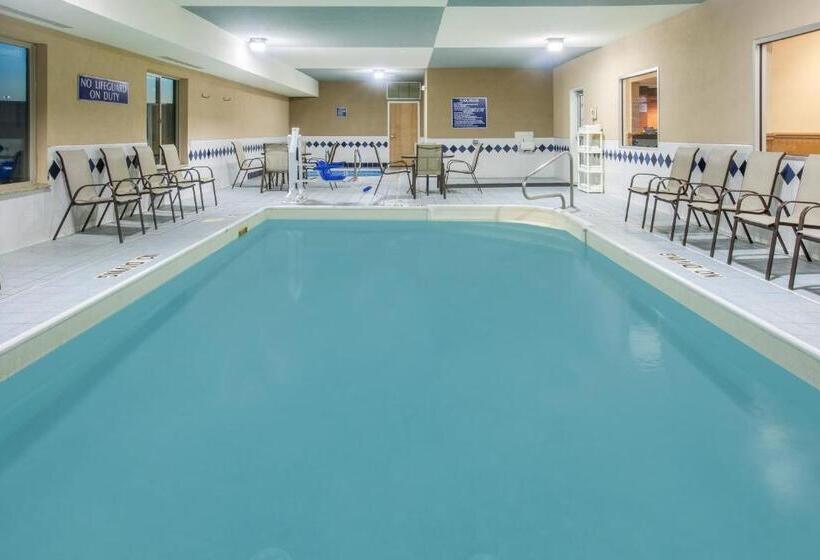 Номер Стандарт, Baymont By Wyndham South Haven