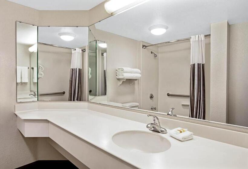 스위트 킹사이즈 침대, La Quinta By Wyndham Charleston Riverview