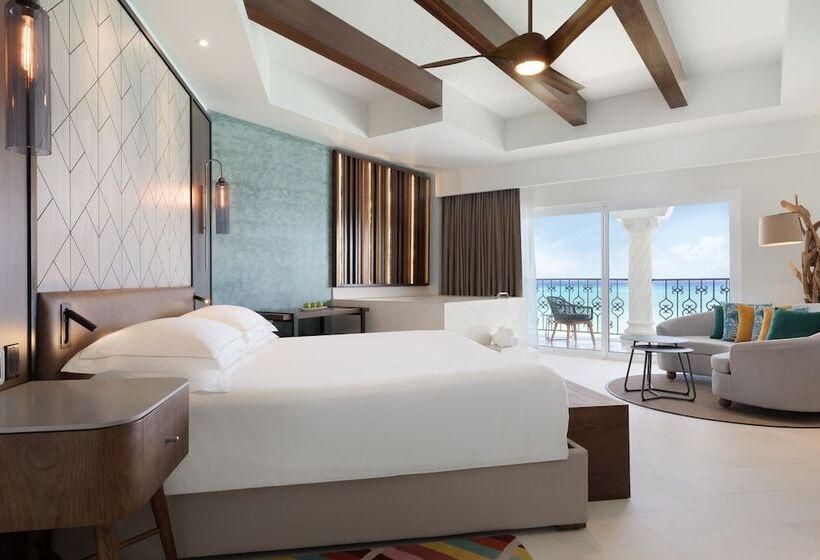 سوییت جونیور با چشم‌انداز دریا, Hilton Playa Del Carmen, An All Inclusive Adult Only Resort