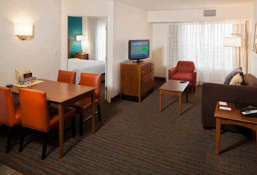 Люкс 2 Спальни, Residence Inn By Marriott Wichita East At Plazzio