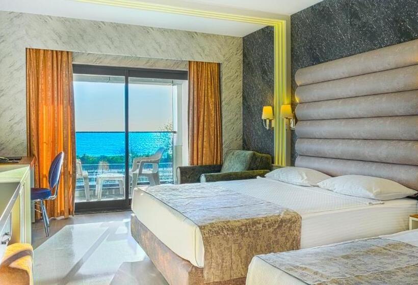 Номер Стандарт Трехместный, Kirbiyik Resort Hotel   All Inclusive