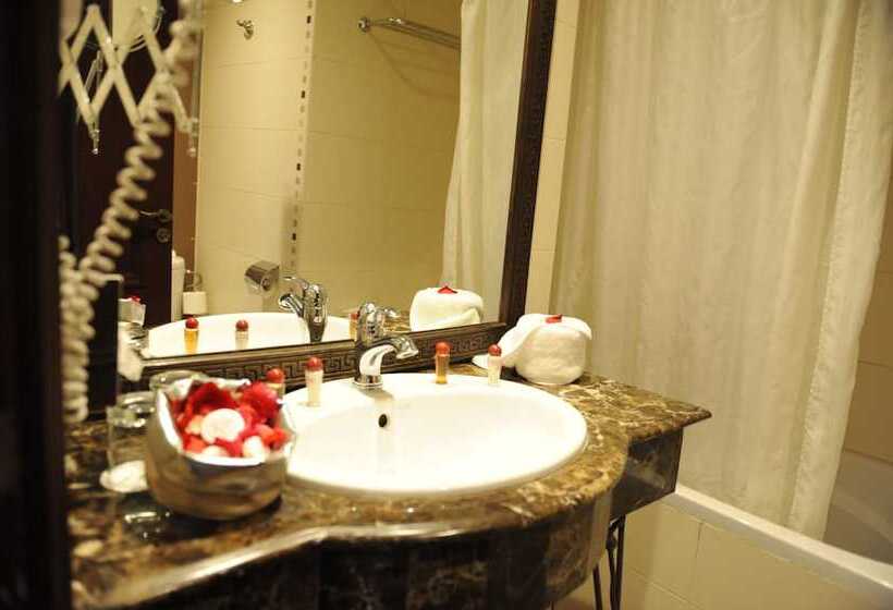 标准三人间, Le Zenith Hotel & Spa