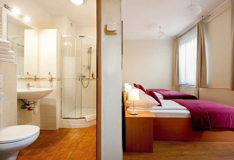 Номер Стандарт Трехместный, Mały Kraków Apart