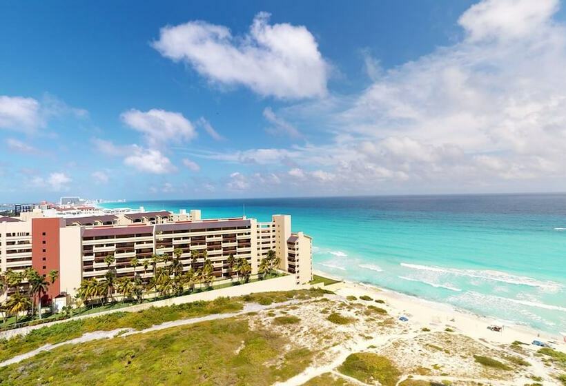 חדר דלוקס עם מיטת קינג, Seadust Cancun Family Resort  All Inclusive