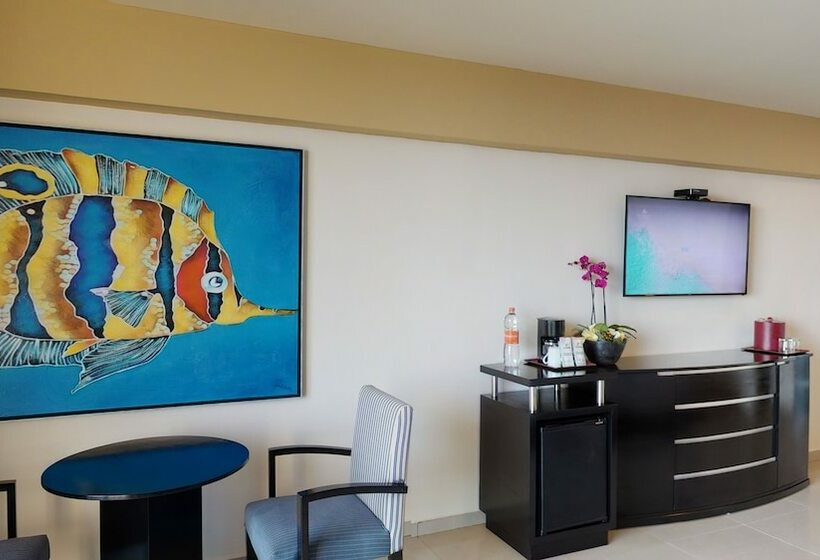 חדר דלוקס עם מיטת קינג, Seadust Cancun Family Resort  All Inclusive