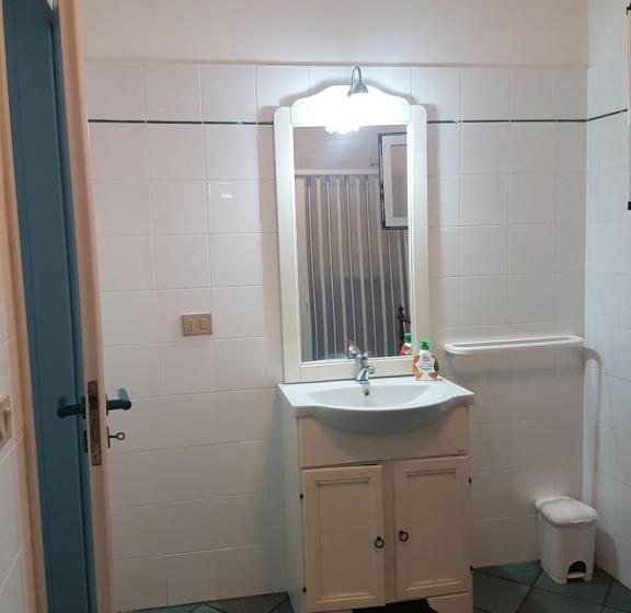 Номер Стандарт Трехместный, Lu Salentu Guest House