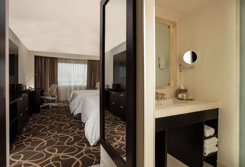 ２ダブルベッドのスタンダードルーム, Doubletree By Hilton Toluca