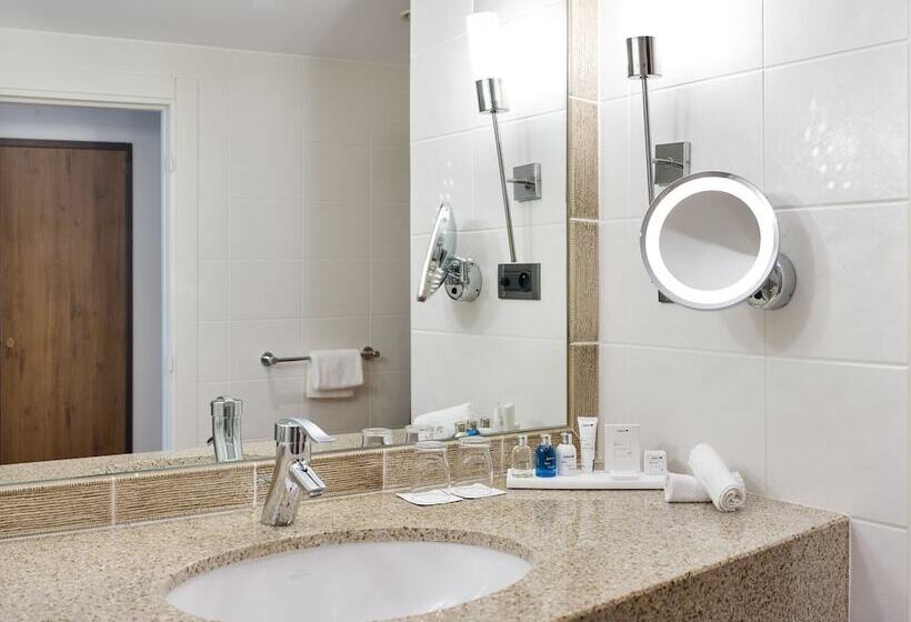 Номер Стандарт, Radisson Blu Hotel Marseille Vieux Port