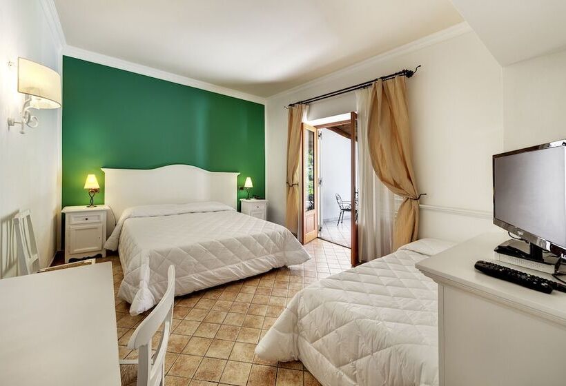 Comfort room with garden view, Villa Enrica   Aeolian Charme