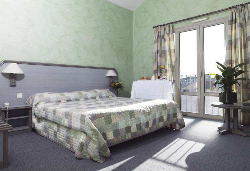 Номер Комфорт, Aleria Hotel Atrachjata
