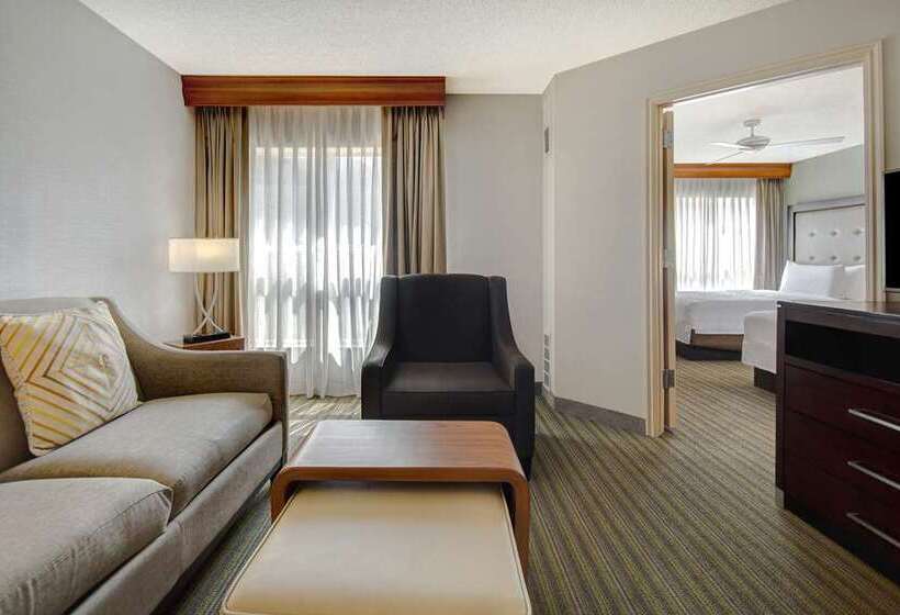 Люкс Премиум, Embassy Suites By Hilton Scottsdale Resort