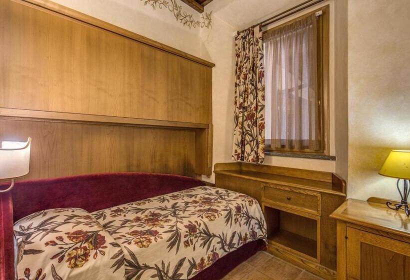 Standard Triple Room, Residenza San Calisto