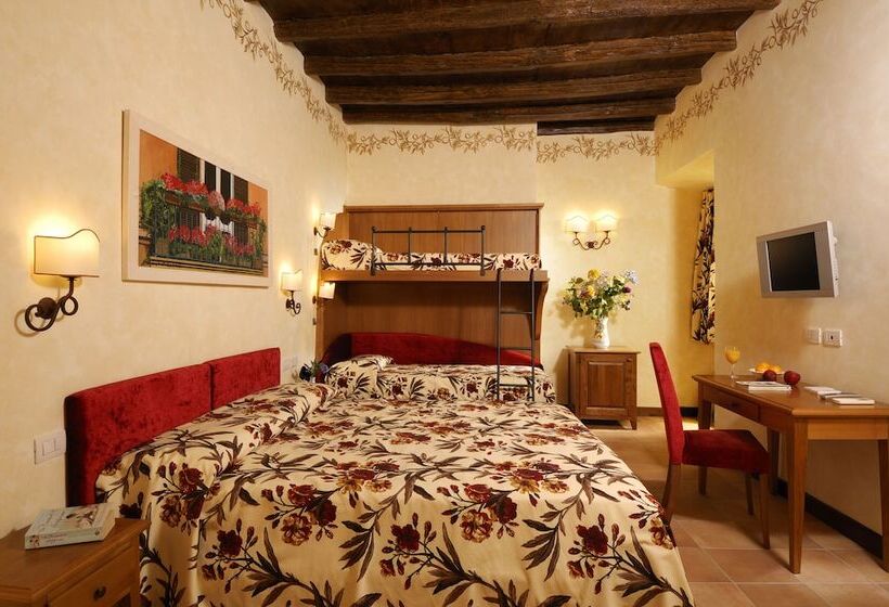 Standard Triple Room, Residenza San Calisto