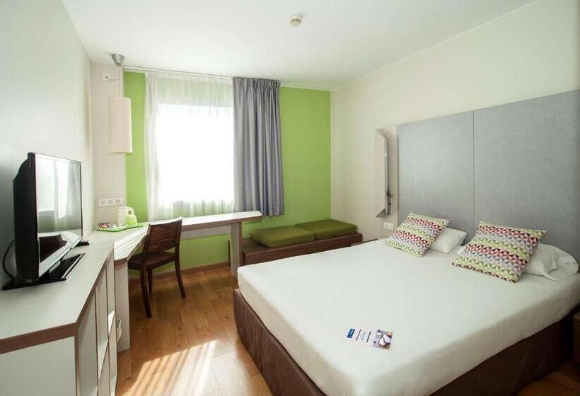 Номер Стандарт Адаптированный для Инвалидов, Travelodge Barcelona Cornella Fira