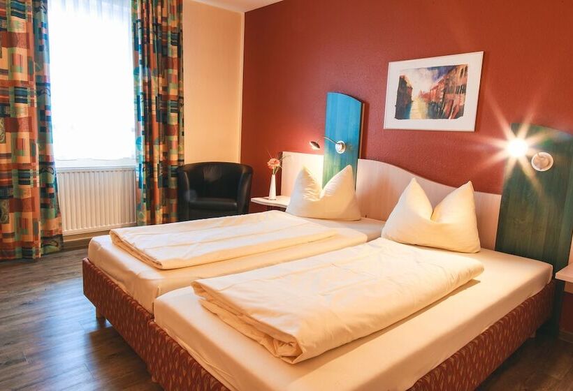 اتاق راحتی سه تخته, Plaza Hotel Bruchsal