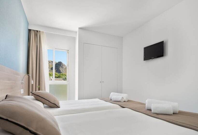 Люкс Вид на Бассейн, Puerto Azul Suite