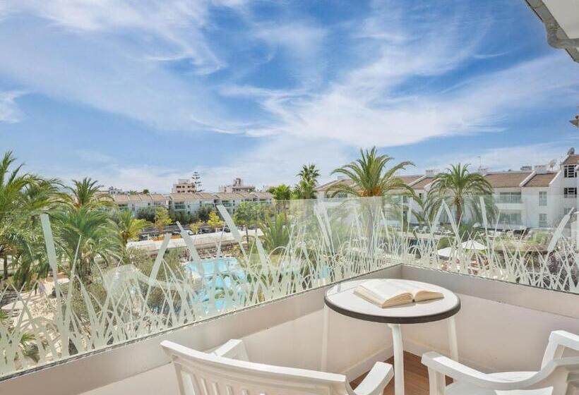 Люкс Вид на Бассейн, Puerto Azul Suite