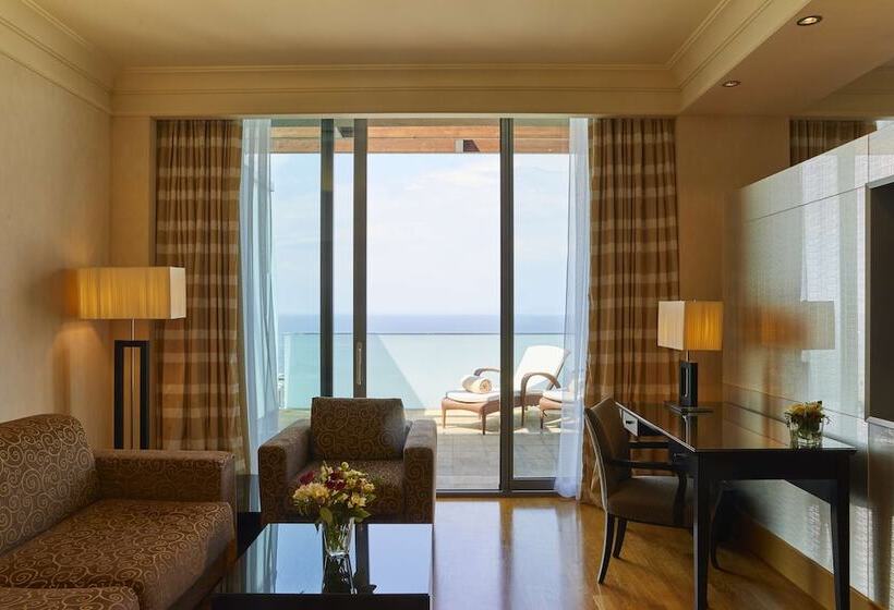 سوییت جونیور با چشم‌انداز دریا, Kempinski Hotel Adriatic Istria Croatia