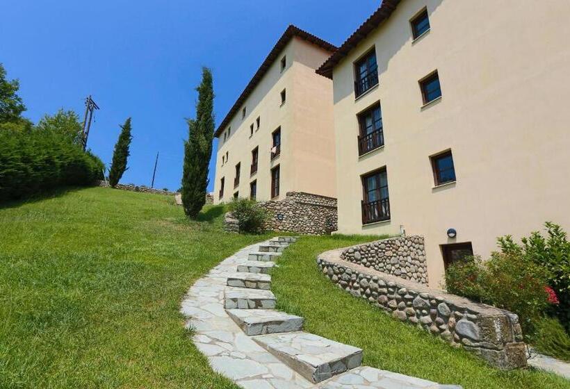 Четырехместный Номер Стандарт Вид на Сад, Meteora Hotel At Kastraki