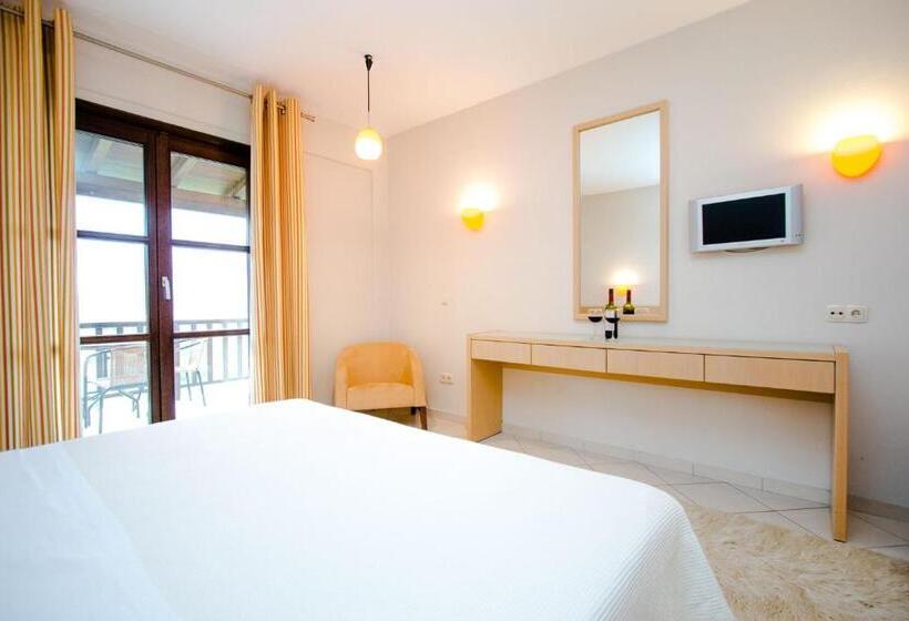 Семейный Номер Deluxe, Meteora Hotel At Kastraki
