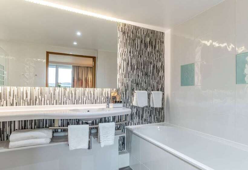 Номер Superior, Novotel Edinburgh Park