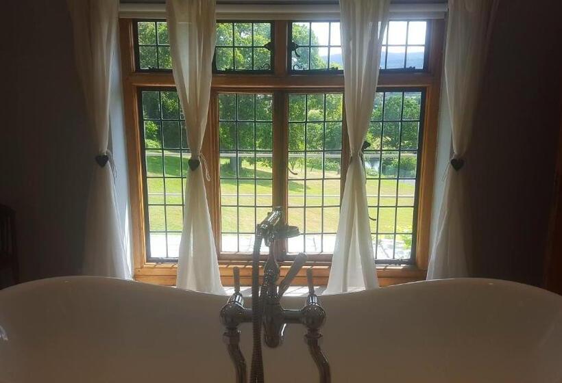 Номер Superior Кровать Кинг, Luxury Bed And Breakfast At Bossington Hall In Exmoor, Somerset