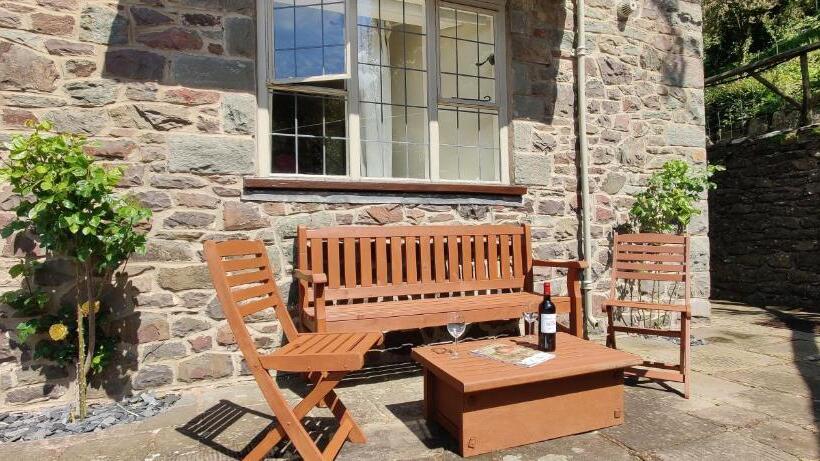 Апартаменты 1 Спальня, Luxury Bed And Breakfast At Bossington Hall In Exmoor, Somerset